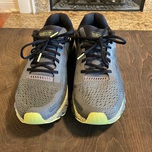 Under Armour Men’s HOVR Infinite 2 Running Shoes - Grey/Green Citrine
